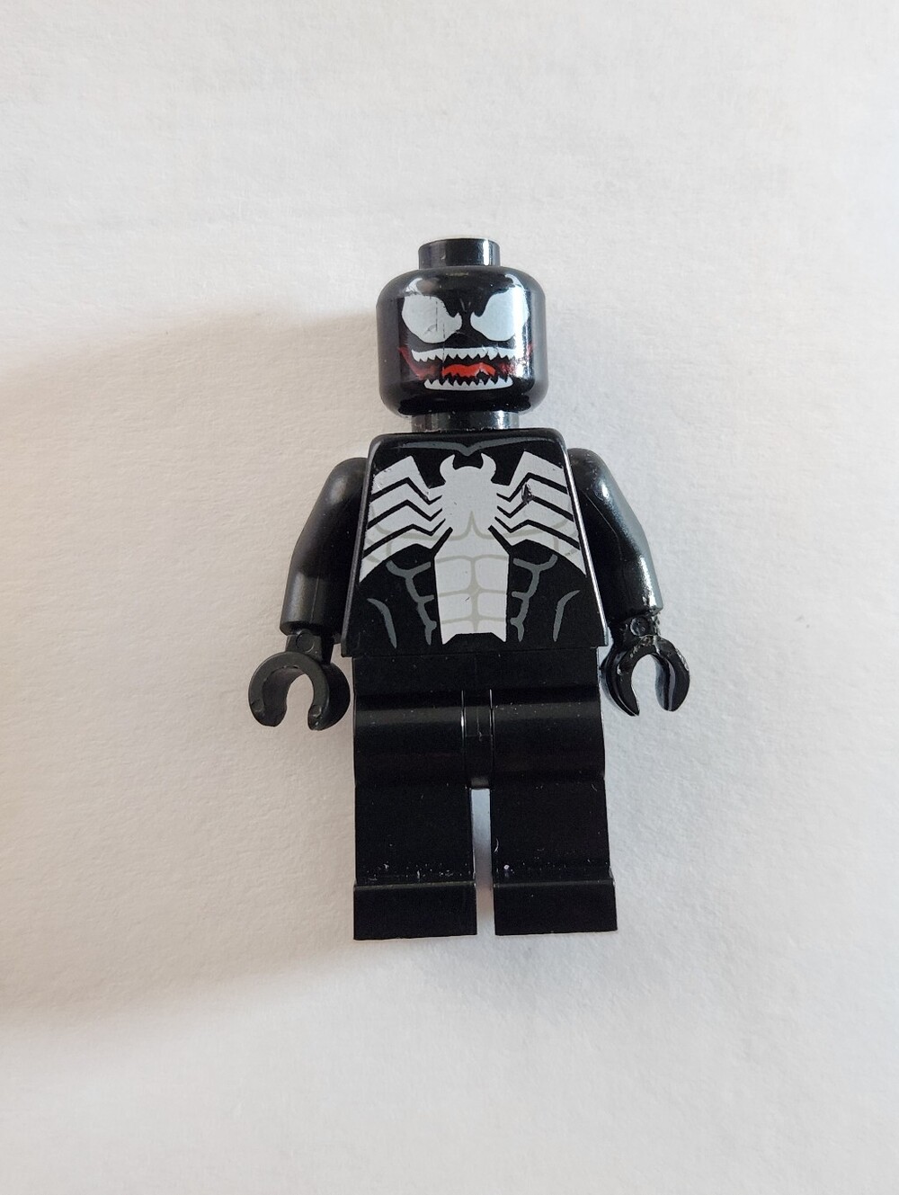LEGO Super Heroes VENOM Minifigure from set 10665